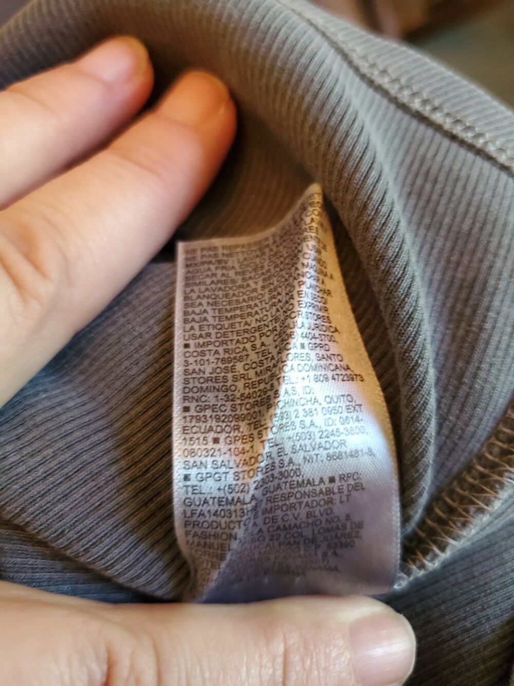 Old Navy Snug Rib Crop Ts Women's Medium Grey (Panther) And White (Calla Lily) - Picture 5 of 16